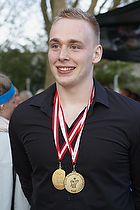 Ren Toft Hansen (AG Kbenhavn) med medaljer om halsen