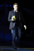 Peter Schmeichel med kampbolden