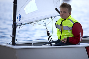 Tr�ning i Frederikssund/Marb�k Juniorsejlcenter