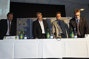 Per Bjerregaard, formand (Brndby IF), Jesper Nielsen (Kasi), Steen M. Andersen (Unicef), Ole Palm, adm. direktr (Brndby IF)