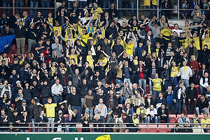 Br�ndbyfans p� �vre tribune i Parken