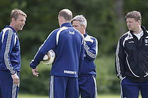 Henrik Jensen, cheftrner (Brndby IF), Rene Skovdahl (Brndby IF), Peer F. Hansen, assistenttrner (Brndby IF)