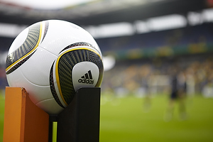 Kampbolden fra Adidas
