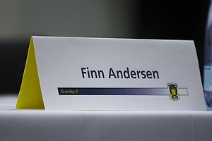 Navneskilt til Finn Andersen, bestyrelsesmedlem (Brndby IF)