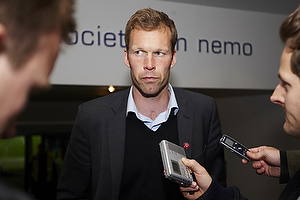 Morten Wieghorst, cheftrner (FC Nordsjlland) i mixed zone