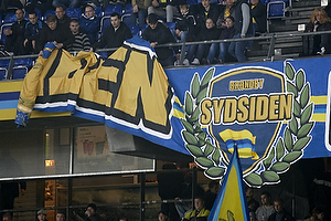 Banner tages ned og fans forlader Sydsiden