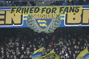 Frihed for fans-banner p Sydsiden