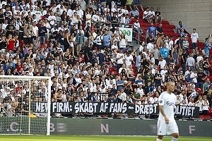 FCK-fans med protest banner