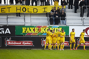 Mads Agesen (AC Horsens), Martin Retov, anf�rer (AC Horsens), Ken Fagerberg (AC Horsens)