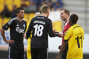 Nicolai Jrgensen (FC Kbenhavn), Jude Nwruh (AC Horsens), Henning Jensen, dommer