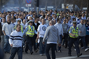 Politiet flger FCK-fans til Brndby Stadion