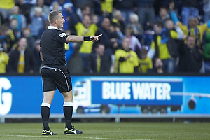 Jakob Kehlet, dommer d�mmer straffespark til Br�ndby IF