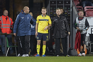 Thomas Kahlenberg (Brndby IF) klar til at blive sat p banen, Claus Nrgaard, assistenttrner (Brndby IF)