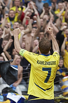 Thomas Kahlenberg (Brndby IF) hilser p brndbys fans