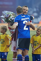 Lars Jacobsen, anfrer (FC Kbenhavn) nsker Rasmus Wrtz, anfrer (Aab) og Aab tillykke med mesterskabet