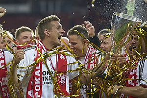 Thomas Augustinussen (Aab) med pokalen