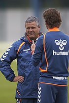 Albert Capellas, førsteassistent (Brøndby IF), Thomas Frank, cheftræner (Brøndby IF)