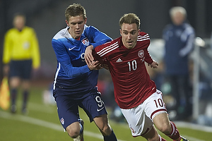 Christian Eriksen, anfrer (Danmark), Aron Johannson (USA)