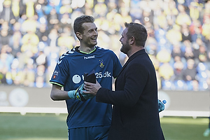 Lukas Hradecky (Brndby IF) get som mnedens spiller i Superligaen, Joachim Boldsen (Viasat (Brndby IF)