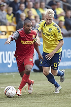 Patrick Mtiliga, anfrer (FC Nordsjlland), Johan Larsson (Brndby IF)