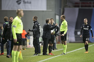 Lars Christoffersen, dommer, Colin Todd, cheftr�ner (Randers FC)