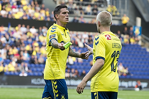 Daniel Agger, anfrer (Brndby IF), Johan Larsson, anfrer (Brndby IF)