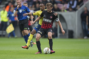 Jakob Poulsen, anfrer (FC Midtjylland), Lebogang Phiri (Brndby IF)