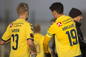 Johan Larsson (Brndby IF), Christian Nrgaard, anfrer (Brndby IF)