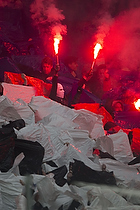 FCK-fans med tifo og romerlys