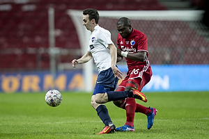 Uidentificeret person (B93), Jores Okore (FC Kbenhavn)