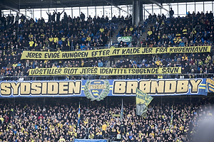 Brndbyfans med banner