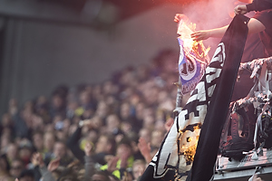 Brndbyfans afbrnder FCK-banner