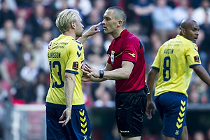 Johan Larsson (Brndby IF), Mads-Kristoffer Kristoffersen, dommer