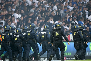 FCK-fans bag kampkldt politi