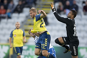 Paulus Arajuuri (Brndby IF), Sten Michael Grytebust (Ob)