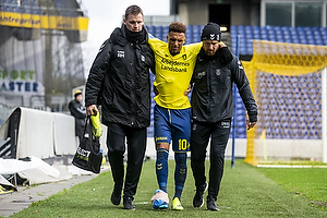 Hany Mukhtar (Brndby IF), Peter Schmidt, cheffysioterapeut (Brndby IF), Ryan Hansen, massr (Brndby IF)