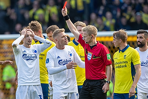 Rasmus Falk (FC Kbenhavn), Jrgen Daugbjerg Burchardt, dommer, Viktor Fischer (FC Kbenhavn)