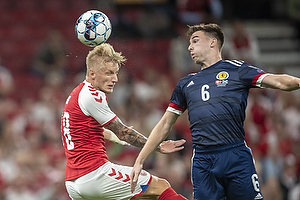 Daniel Wass  (Danmark), Kieran Tierney  (Skotland)