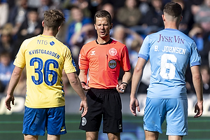 Jonas Hansen, Dommer, Mathias Kvistgaarden  (Brndby IF), Lasse Berg Johnsen  (Randers FC)