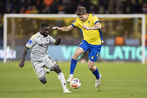 Nicolai Vallys  (Brndby IF), Moses Opondo  (AC Horsens)