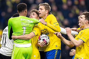Nathan Trott  (Vejle BK), Mathias Kvistgaarden  (Br�ndby IF), Nicolai Vallys  (Br�ndby IF)