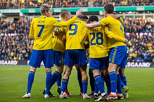 Nicolai Vallys  (Br�ndby IF), Ohi Omoijuanfo  (Br�ndby IF), Yuito Suzuki  (Br�ndby IF)