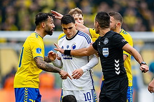 Sean Klaiber  (Br�ndby IF), Mohamed Elyounoussi  (FC K�benhavn), Sandi Putro, dommer