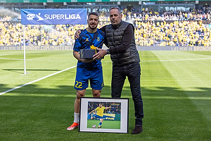 Josip Radosevic  (Br�ndby IF), Carsten V. Jensen, fodbolddirekt�r (Br�ndby IF)