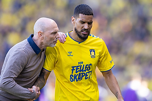 Jesper S�rensen, cheftr�ner  (Br�ndby IF), Ohi Omoijuanfo  (Br�ndby IF)