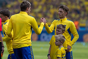 Nicolai Vallys  (Br�ndby IF), Daniel Wass  (Br�ndby IF)