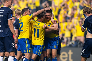Rasmus Lauritsen, målscorer (Brøndby IF), Filip Bundgaard (Brøndby IF), Josip Radosevic (Brøndby IF)