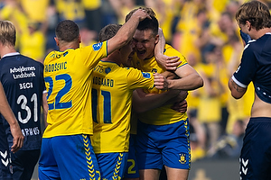 Rasmus Lauritsen, målscorer (Brøndby IF), Filip Bundgaard (Brøndby IF), Josip Radosevic (Brøndby IF)