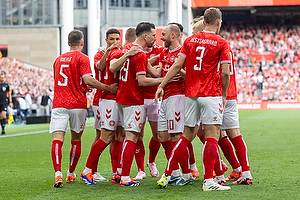 Pierre Emilie H�jbjerg, m�lscorer  (Danmark), Christian Eriksen  (Danmark)