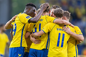 Oscar Schwartau, m�lscorer  (Br�ndby IF), Filip Bundgaard  (Br�ndby IF), Emmanuel Yeboah  (Br�ndby IF)